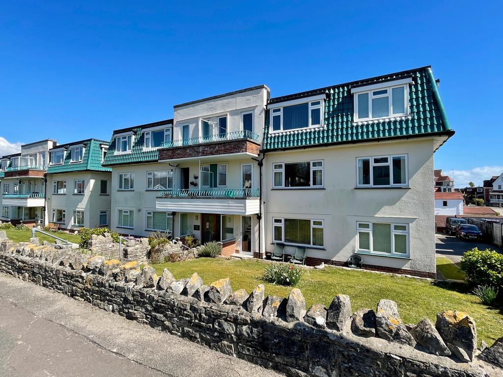 DE MOULHAM ROAD, SWANAGE 2 bed flat £325,000