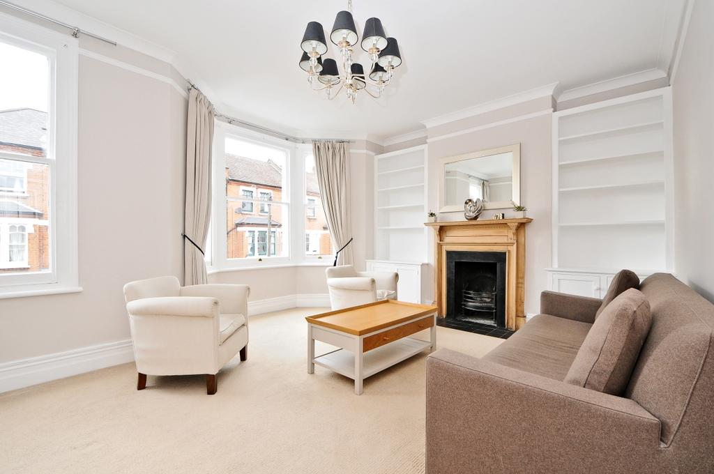 Lavender Sweep Battersea SW11 3 bed apartment - £2,500 pcm (£577 pw)