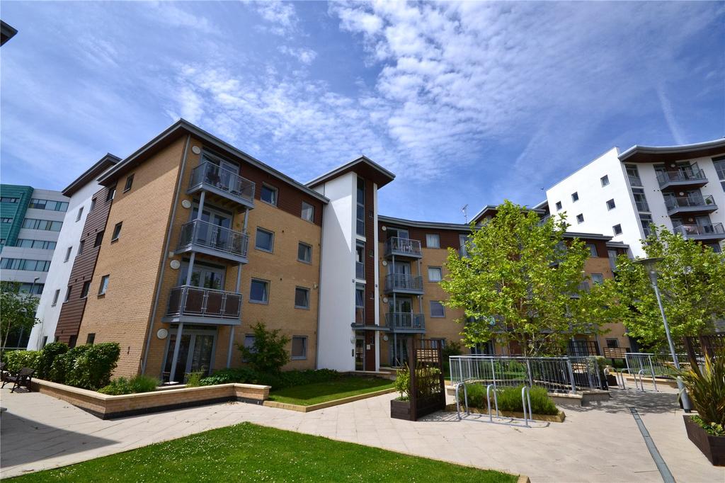 Kelvin Gate, Bracknell, Berkshire, RG12 1 bed apartment £875 pcm (£