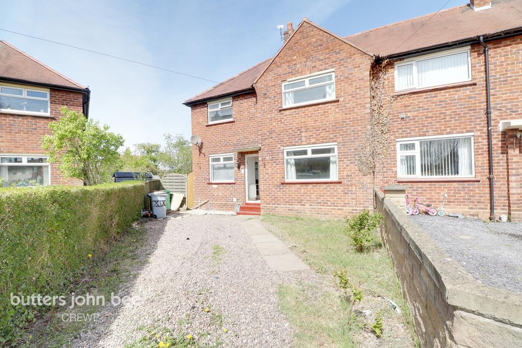 Sweet Briar Crescent, Crewe 3 bed semidetached house £140,000