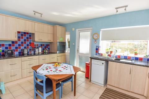 87 Countess Road, Amesbury, Salisbury, SP4 7AT