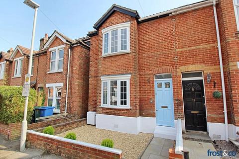 2 bedroom semi-detached house to rent, Florence Road, Lower Parkstone