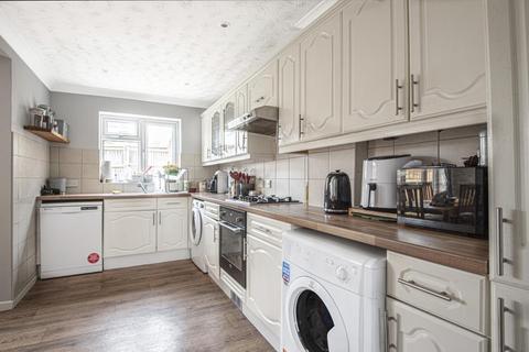 48 Eton Close, Witney, OX28 3GA