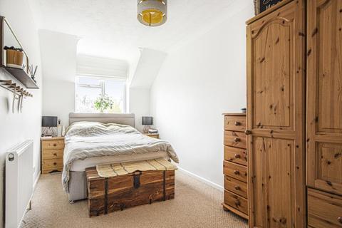 48 Eton Close, Witney, OX28 3GA