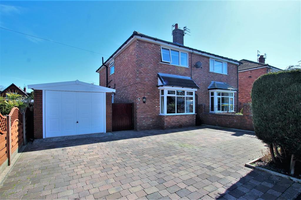 Hillpark Avenue, Hoghton, Preston 3 bed semidetached house £189,950