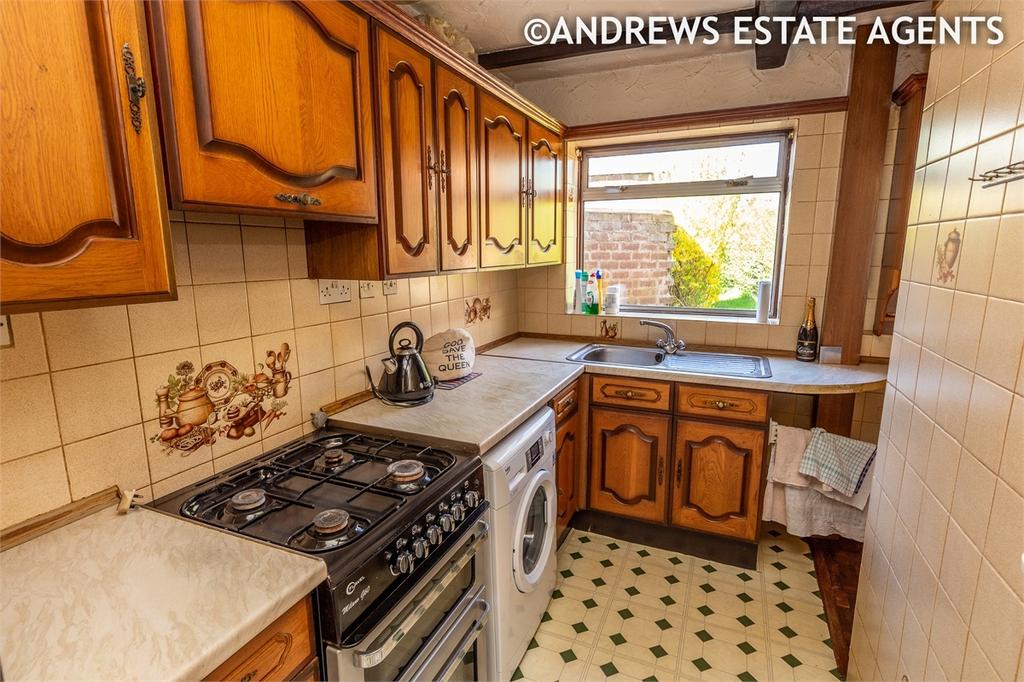 Stanfield Road, Great Barr, BIRMINGHAM 3 bed semidetached house £220,000