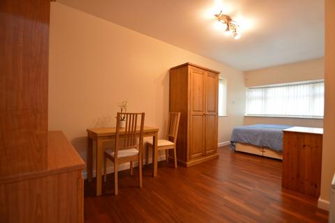 1 bedroom ground floor flat to rent, Queens Road, Eastleigh SO53