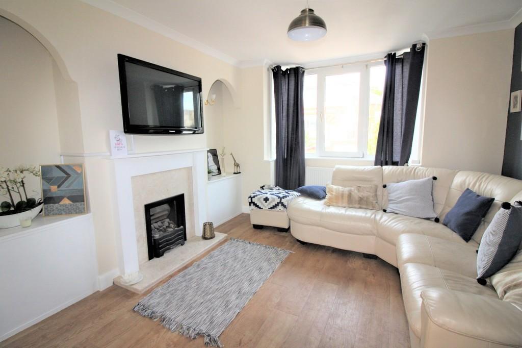 Lynch Road, Weymouth 3 bed semidetached house £275,000