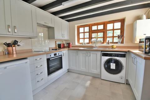 22 Barton Gate, Barton Under Needwood, Burton-on-trent, DE13 8AG
