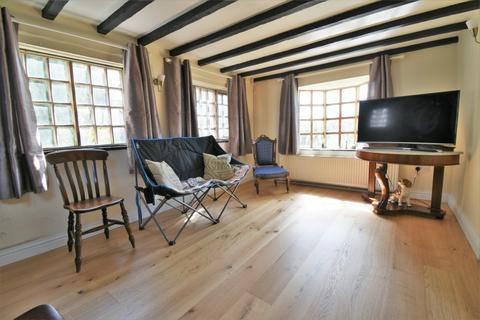 22 Barton Gate, Barton Under Needwood, Burton-on-trent, DE13 8AG