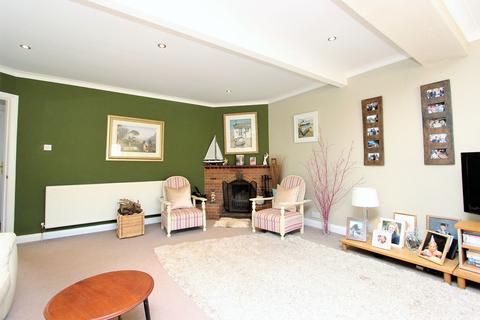 43 Lackford Road, Chipstead, Coulsdon, CR5 3TB