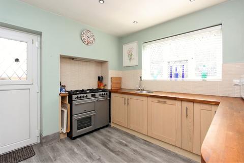 43 Lackford Road, Chipstead, Coulsdon, CR5 3TB