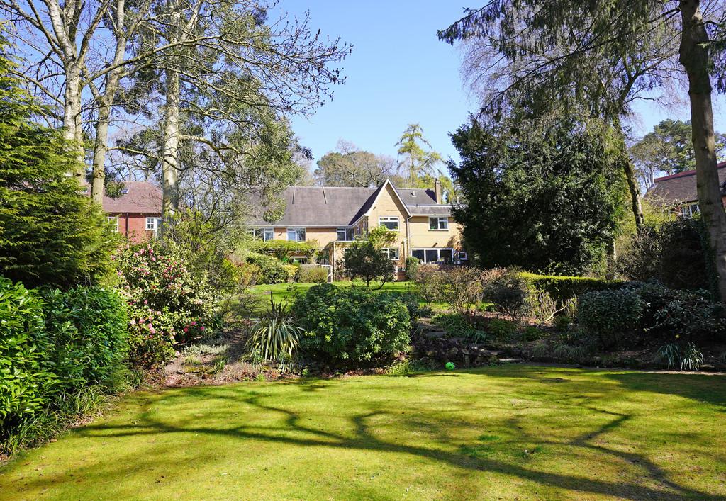 Plymouth Road, Barnt Green, B45 8JE 5 bed detached house £1,250,000