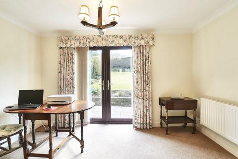 5 Butterworth Way, Greenfield, Oldham, OL3 7PS