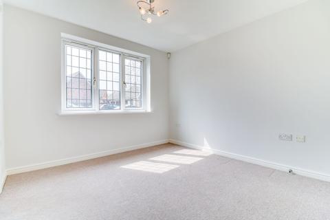 38 Broom Lane, Shirley, Solihull, B90 1SJ