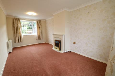 4 Hall Close, Stoneleigh, Coventry, CV8 3DG