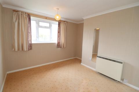 4 Hall Close, Stoneleigh, Coventry, CV8 3DG