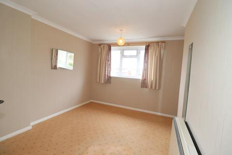 4 Hall Close, Stoneleigh, Coventry, CV8 3DG