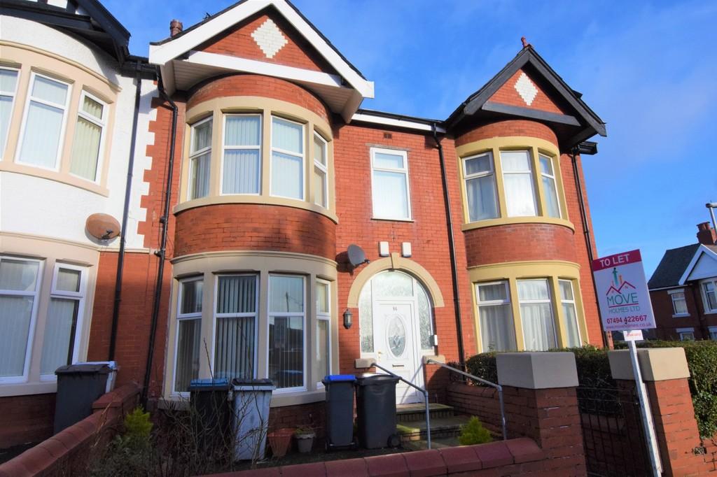 Warley Road, Blackpool 2 bed apartment £498 pcm (£115 pw)