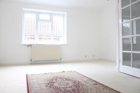 1 bedroom maisonette to rent, Whisperwood Close, Harrow Weald