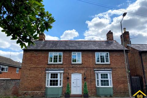 4 bedroom detached house for sale - Aylesbury Road, Buckinghamshire, HP22