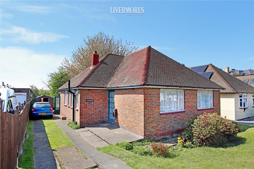 Mounts Road, Greenhithe 3 bed detached bungalow £350,000