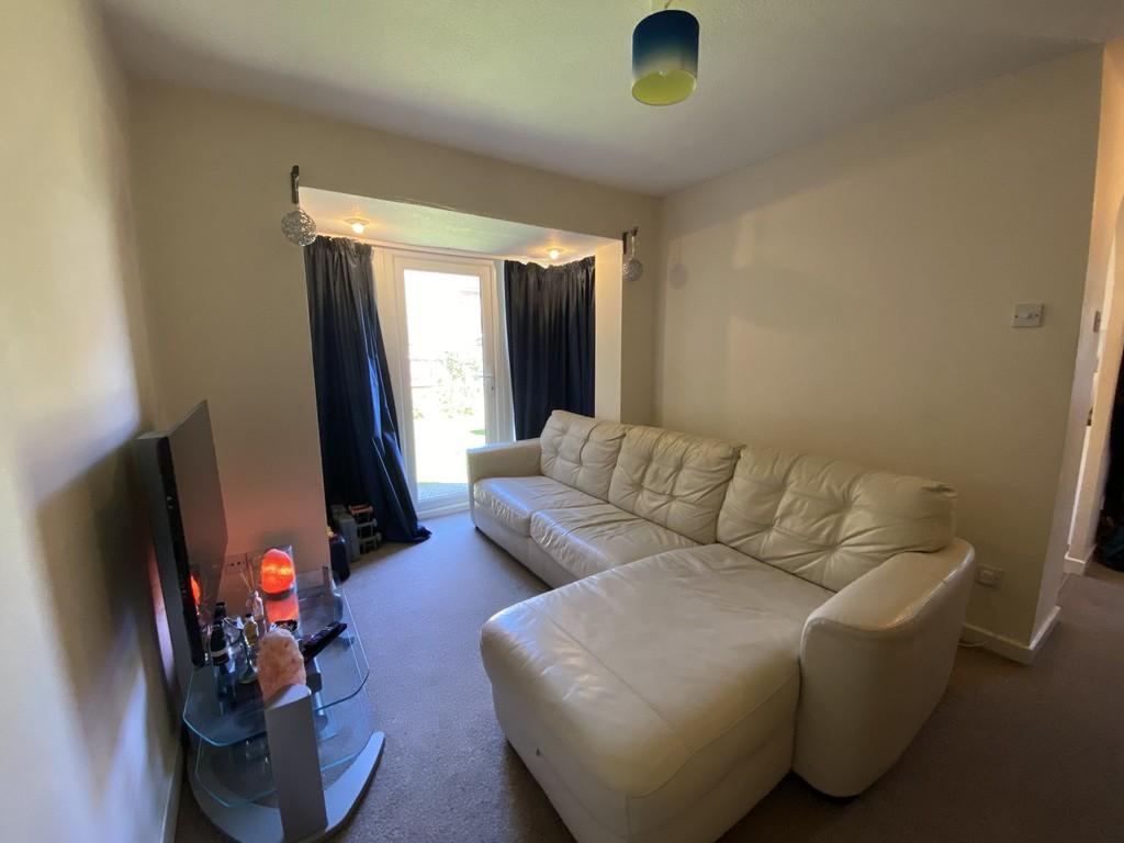 Ackerman Close, Linden Village, Buckingham, MK18 7DH 1 bed semi