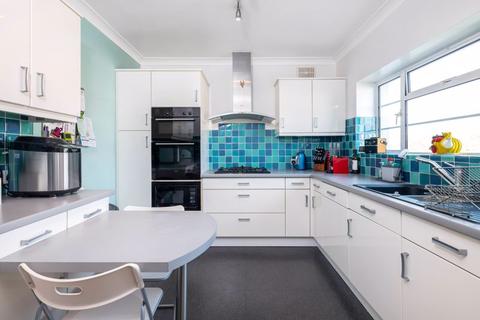 9 Hill Crescent, Bexley, DA5 2DA