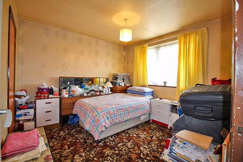 5 Breydon Grove, Willenhall, WV13 3HT