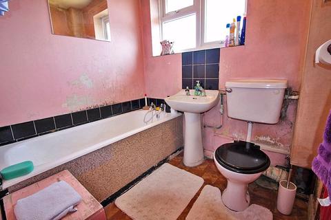 5 Breydon Grove, Willenhall, WV13 3HT