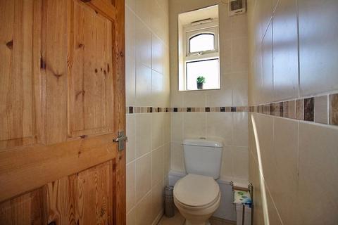 119 Birchfield Way, Walsall, WS5 4EE