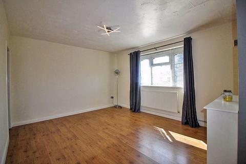 119 Birchfield Way, Walsall, WS5 4EE