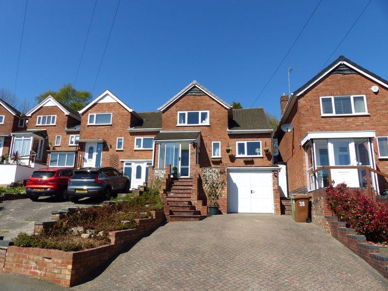 Moreton Avenue, Great Barr, Birmingham, B43 7QR 3 bed detached house