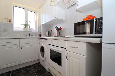 38 Furze Close, Luton, LU2 7UB