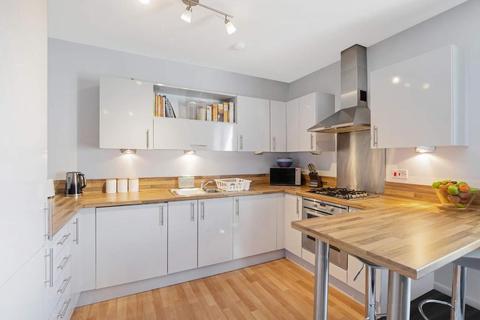 3/1, 4 Alexandra Gate, Glasgow, G31 3AY