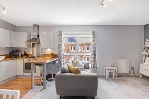 3/1, 4 Alexandra Gate, Glasgow, G31 3AY