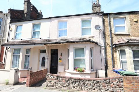 8a Chadwell Road, Grays, RM17 5SU
