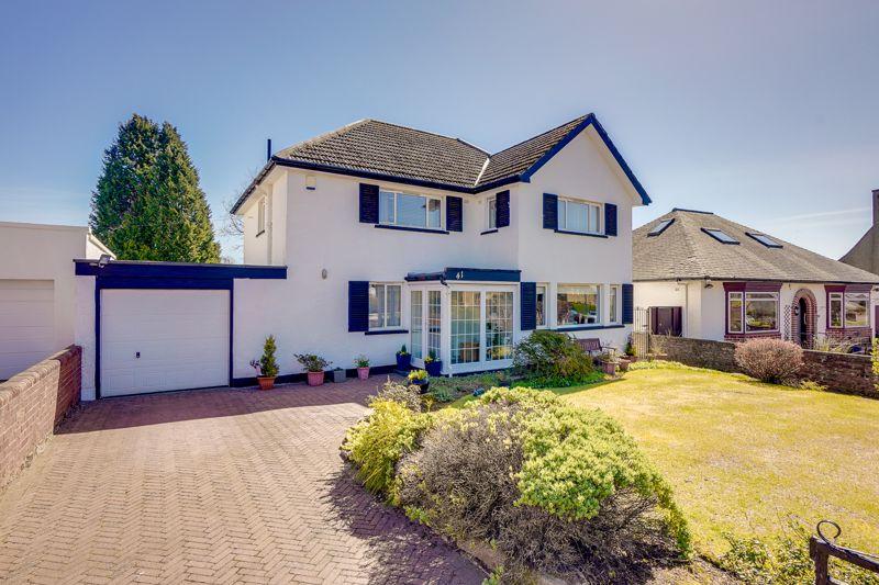 41 Rowallan Drive, Kilmarnock, KA3 1TU 3 bed detached villa £270,000