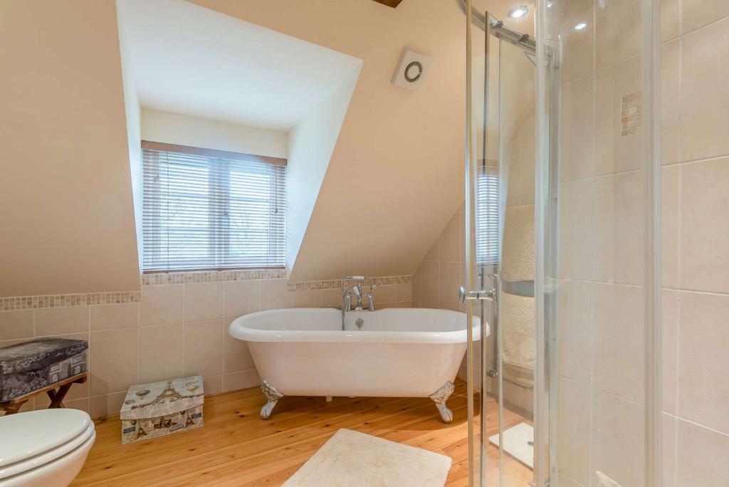 En-Suite Bathroom