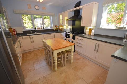 11 Mersham Court, Widnes, WA8 9AT