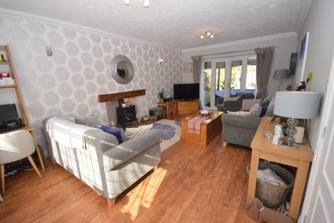 11 Mersham Court, Widnes, WA8 9AT