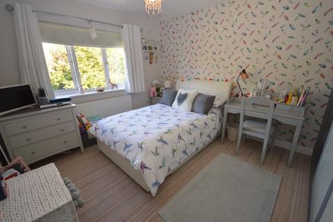 11 Mersham Court, Widnes, WA8 9AT