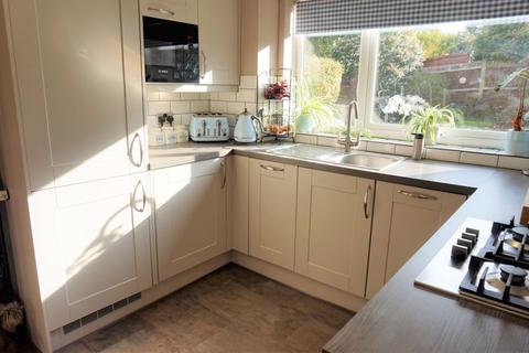 4 Cypress Way, Banstead, SM7 1NN