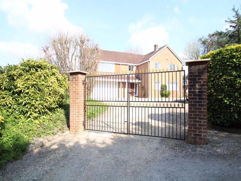 Chapel Lane, Wanborough, Swindon 5 bed detached house - £750,000