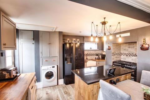 10 Clarks Place, Trowbridge, BA14 7HA