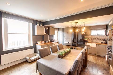 10 Clarks Place, Trowbridge, BA14 7HA