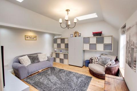 10 Clarks Place, Trowbridge, BA14 7HA