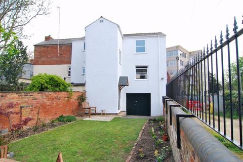 11 Somerset Place, Gloucester, GL1 1XG