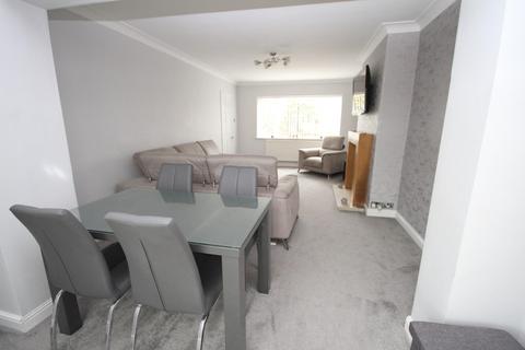 84 Kingsway, Bradford, BD2 1PN