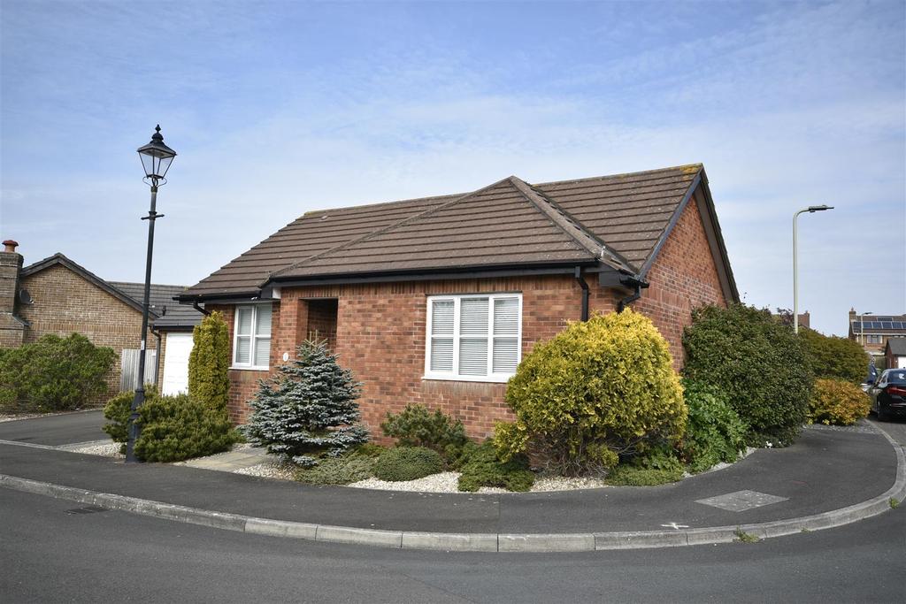 Armada Way, Westward Ho, Bideford 3 bed detached bungalow for sale £